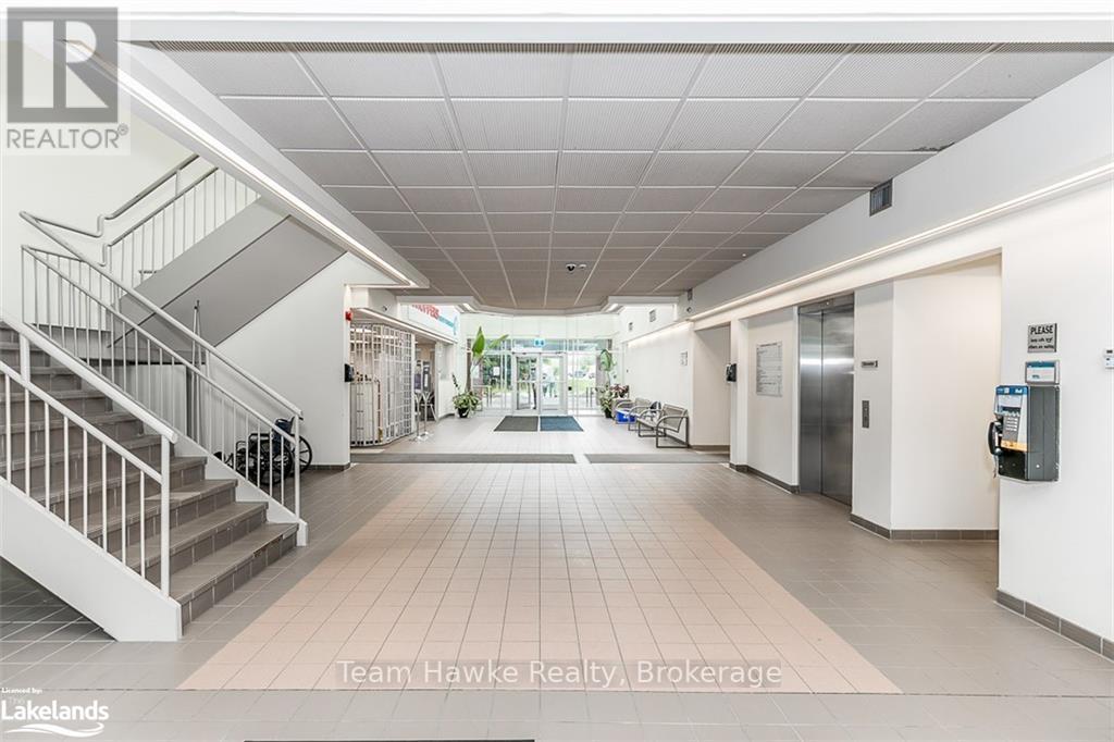 203 - 240 Penetanguishene Road Property Photo 4