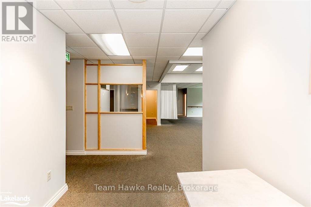 203 - 240 Penetanguishene Road Property Photo 23