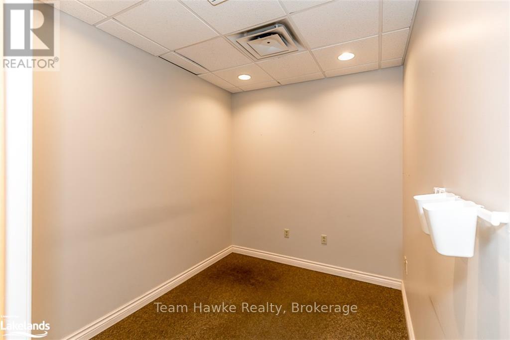203 - 240 Penetanguishene Road Property Photo 29