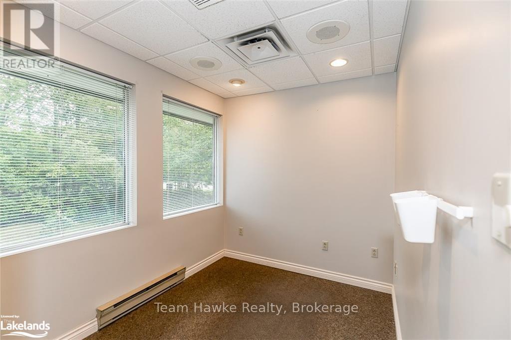 203 - 240 Penetanguishene Road Property Photo 30
