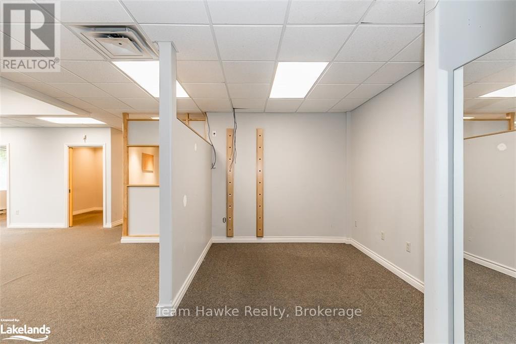 203 - 240 Penetanguishene Road Property Photo 33