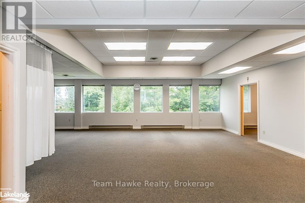 203 - 240 Penetanguishene Road Property Photo 34