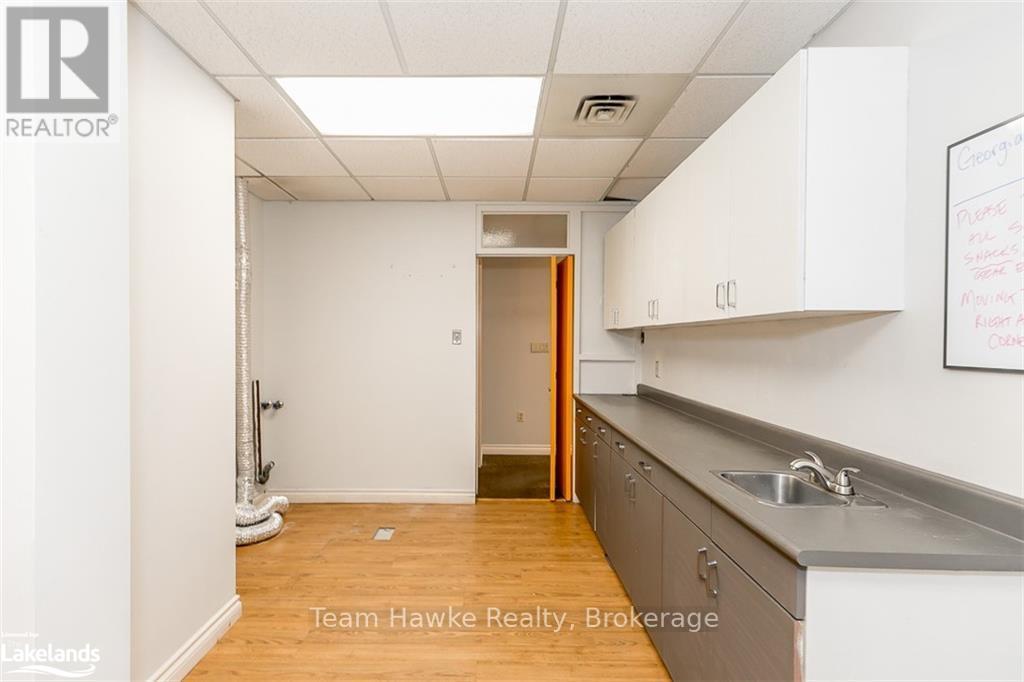 203 - 240 Penetanguishene Road Property Photo 39