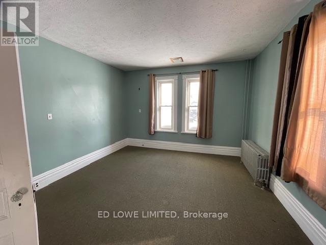 39 Poyntz Street Property Photo 37