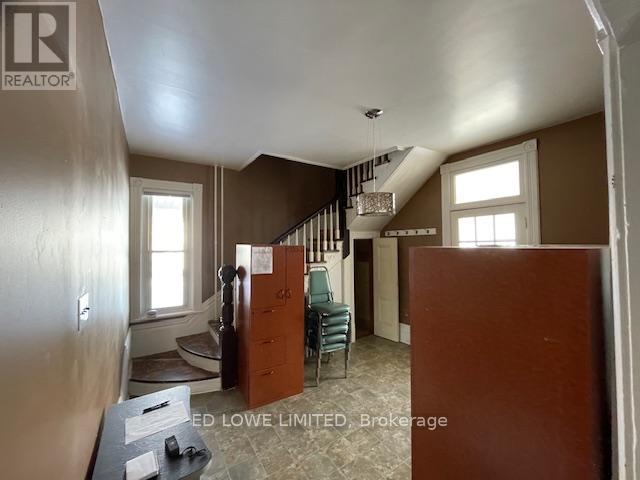 39 Poyntz Street Property Photo 41