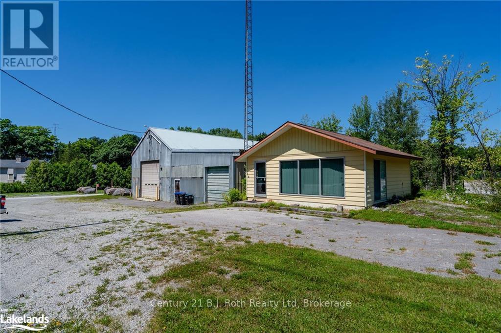 2565 Quarry Road Property Photo 8