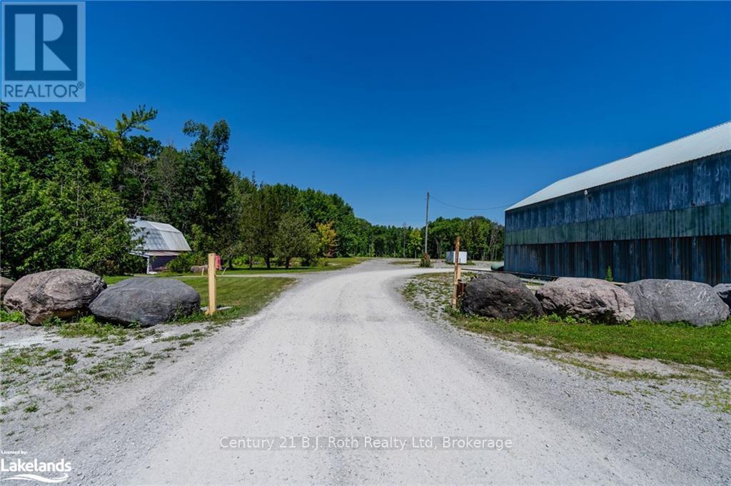 2565 Quarry Road Property Photo 9