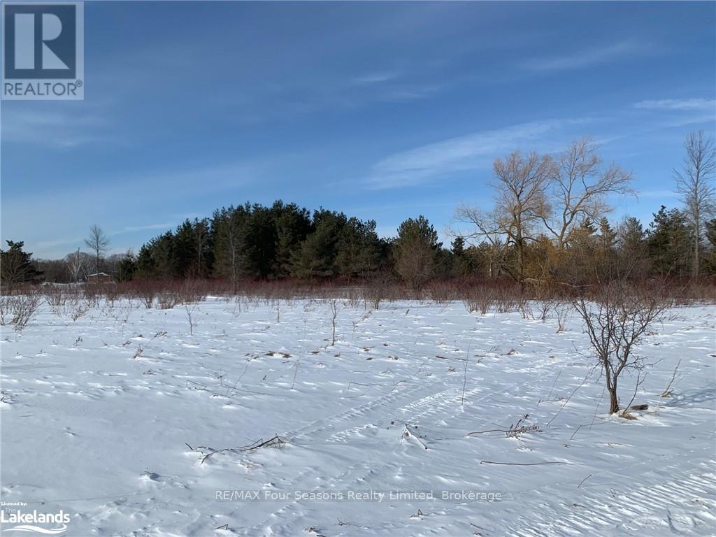 6762 33/34 Nottawasaga Side Road Property Photo 2