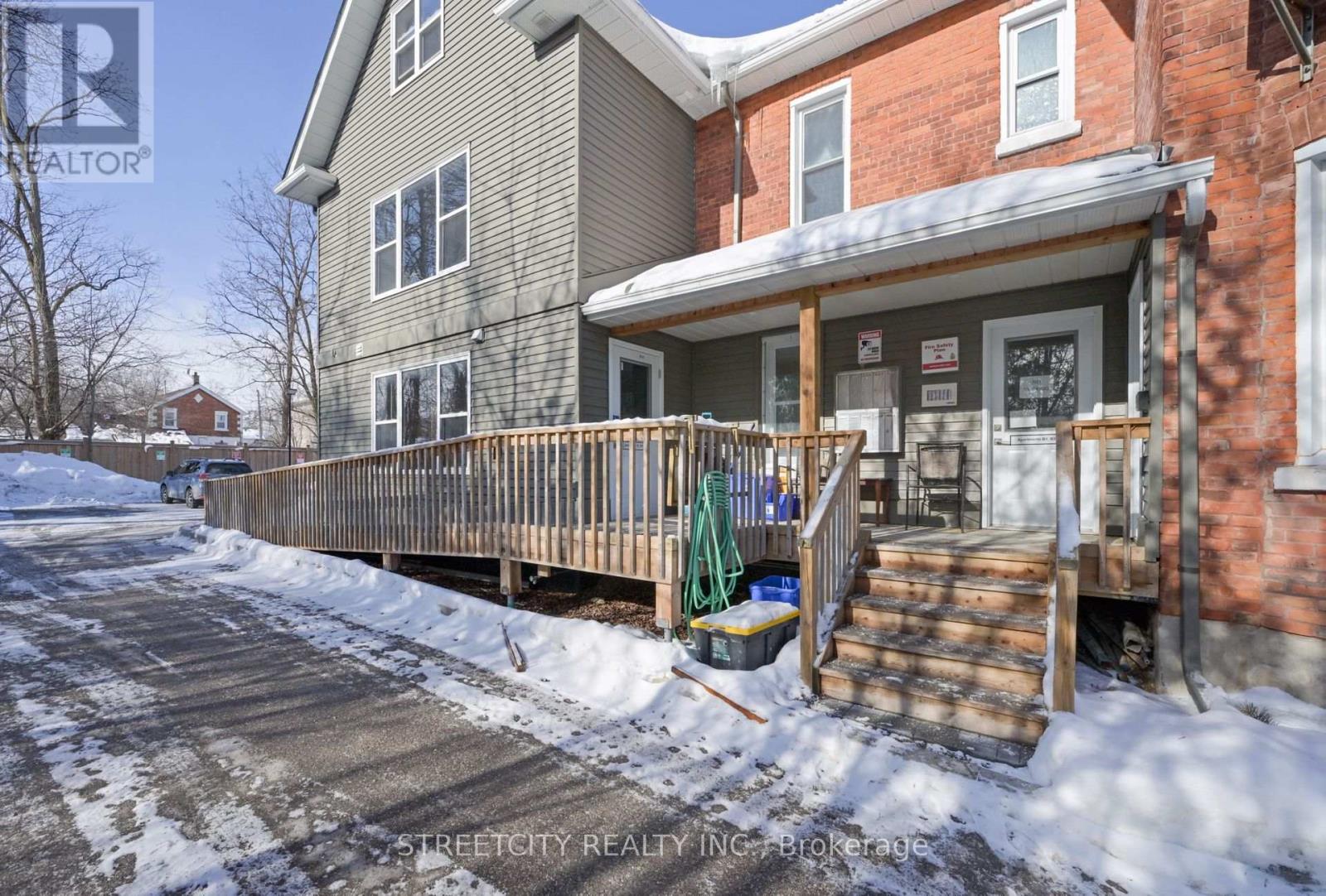 203 - 170 Bradford Street Property Photo 3