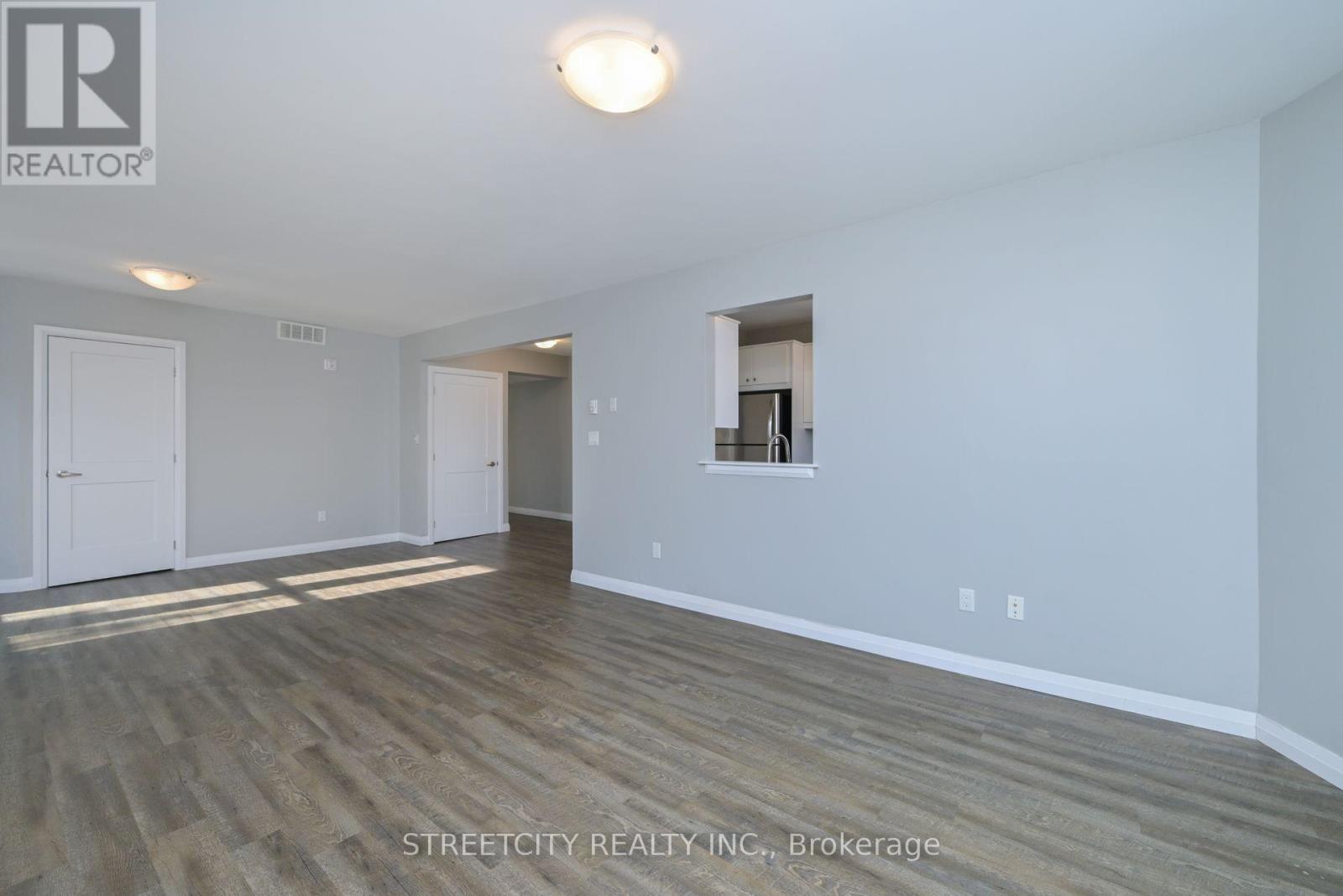203 - 170 Bradford Street Property Photo 14