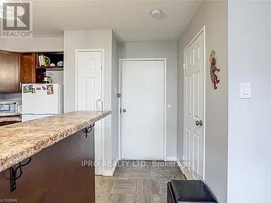 301 - 173 Eighth Street Property Photo 7