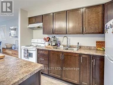 301 - 173 Eighth Street Property Photo 8