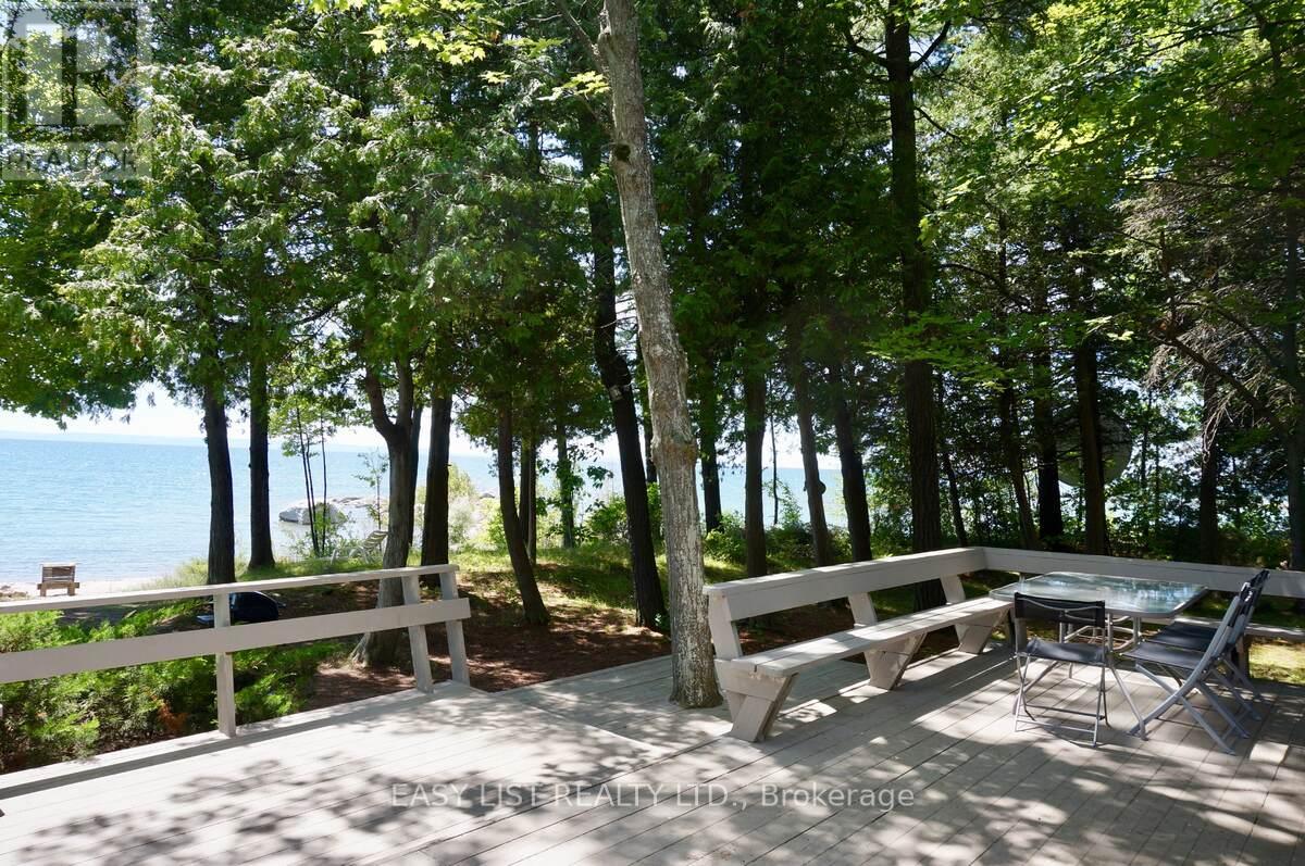 1536 Tiny Beaches Road N Property Photo 17