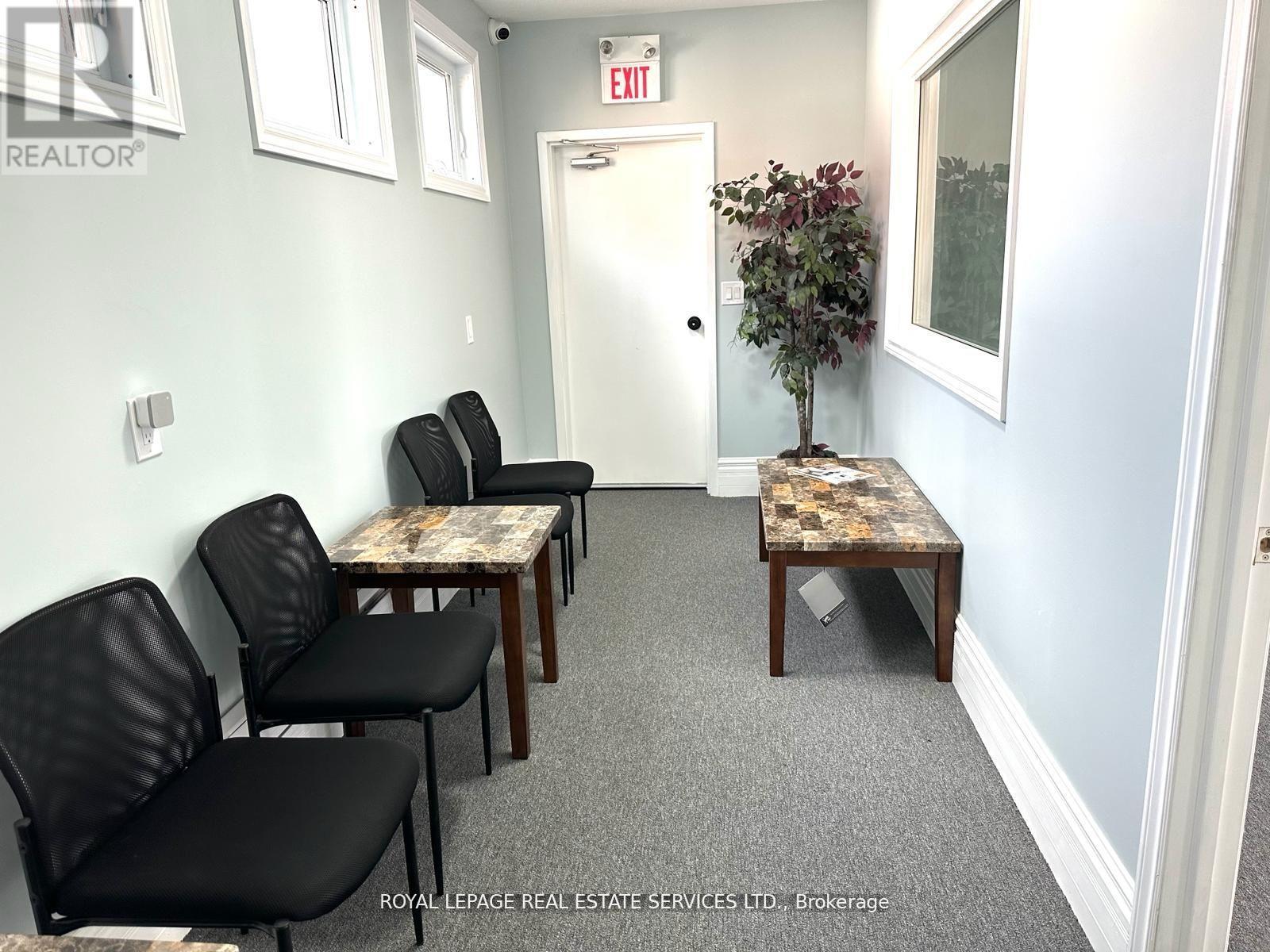 100 Essa Road Property Photo 18