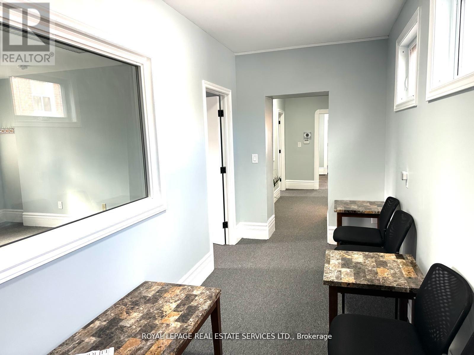 100 Essa Road Property Photo 19