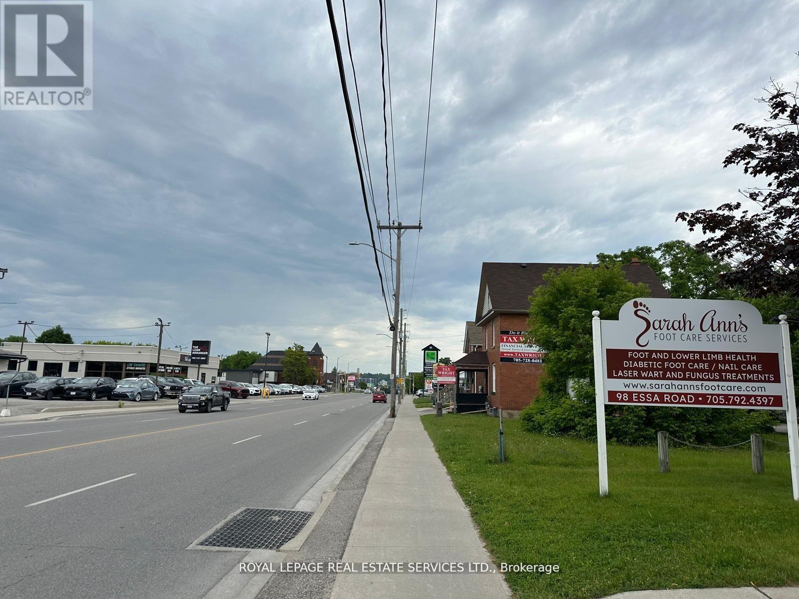 100 Essa Road Property Photo 32