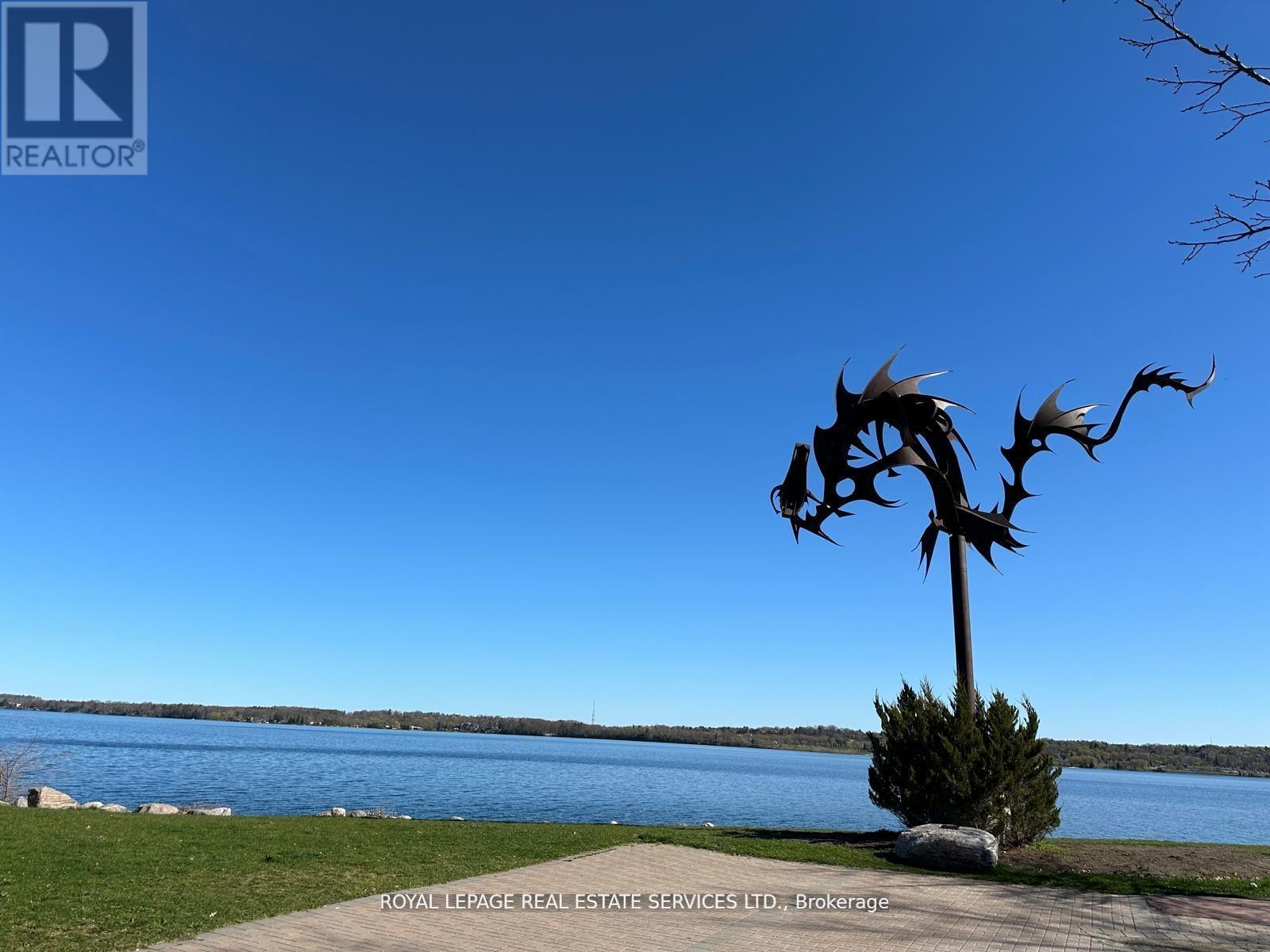 100 Essa Road Property Photo 34