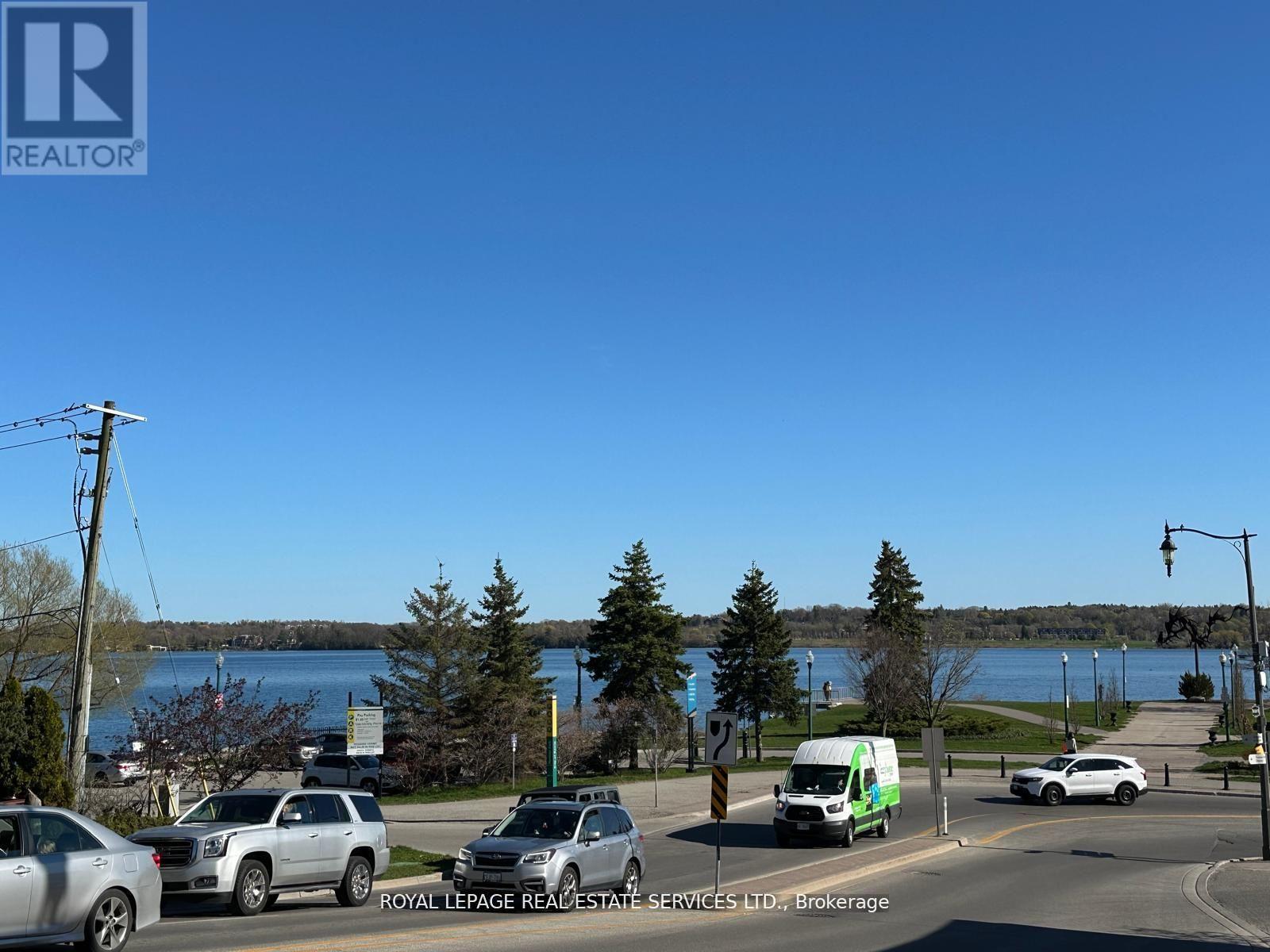 100 Essa Road Property Photo 35