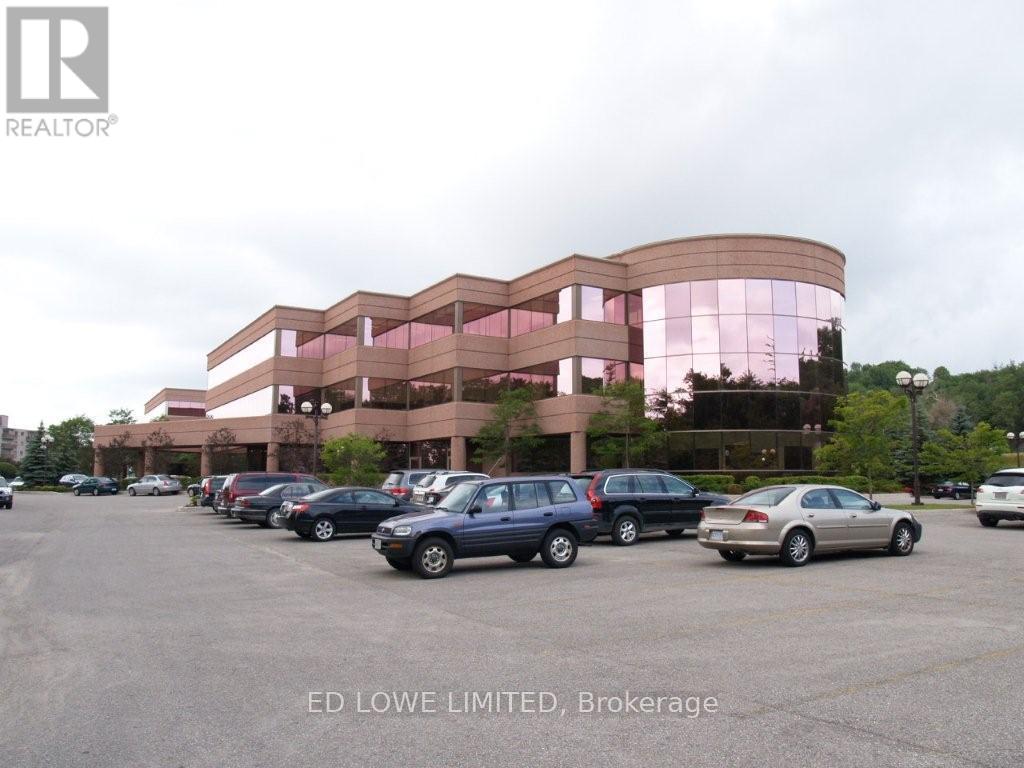 205 - 126 WELLINGTON STREET W Property Photo 1