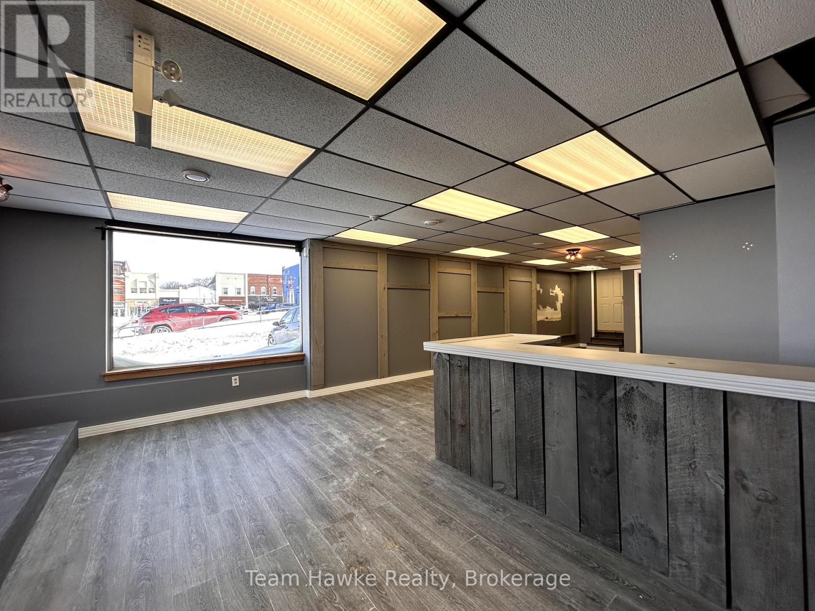 A - 521 Bay Street Property Photo 3