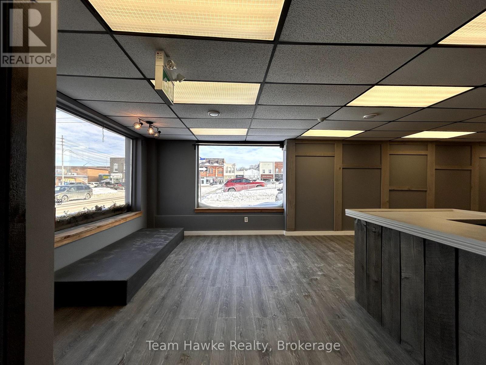A - 521 Bay Street Property Photo 4