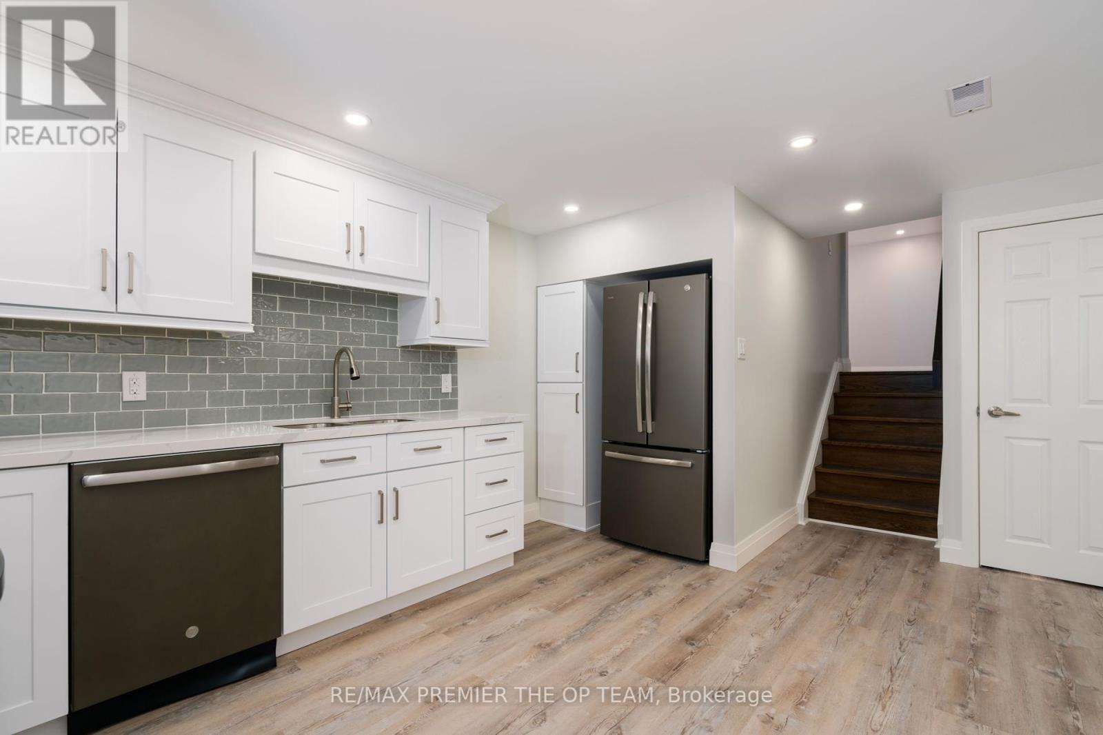 Bsmt - 20 Ottaway Avenue Property Photo 2