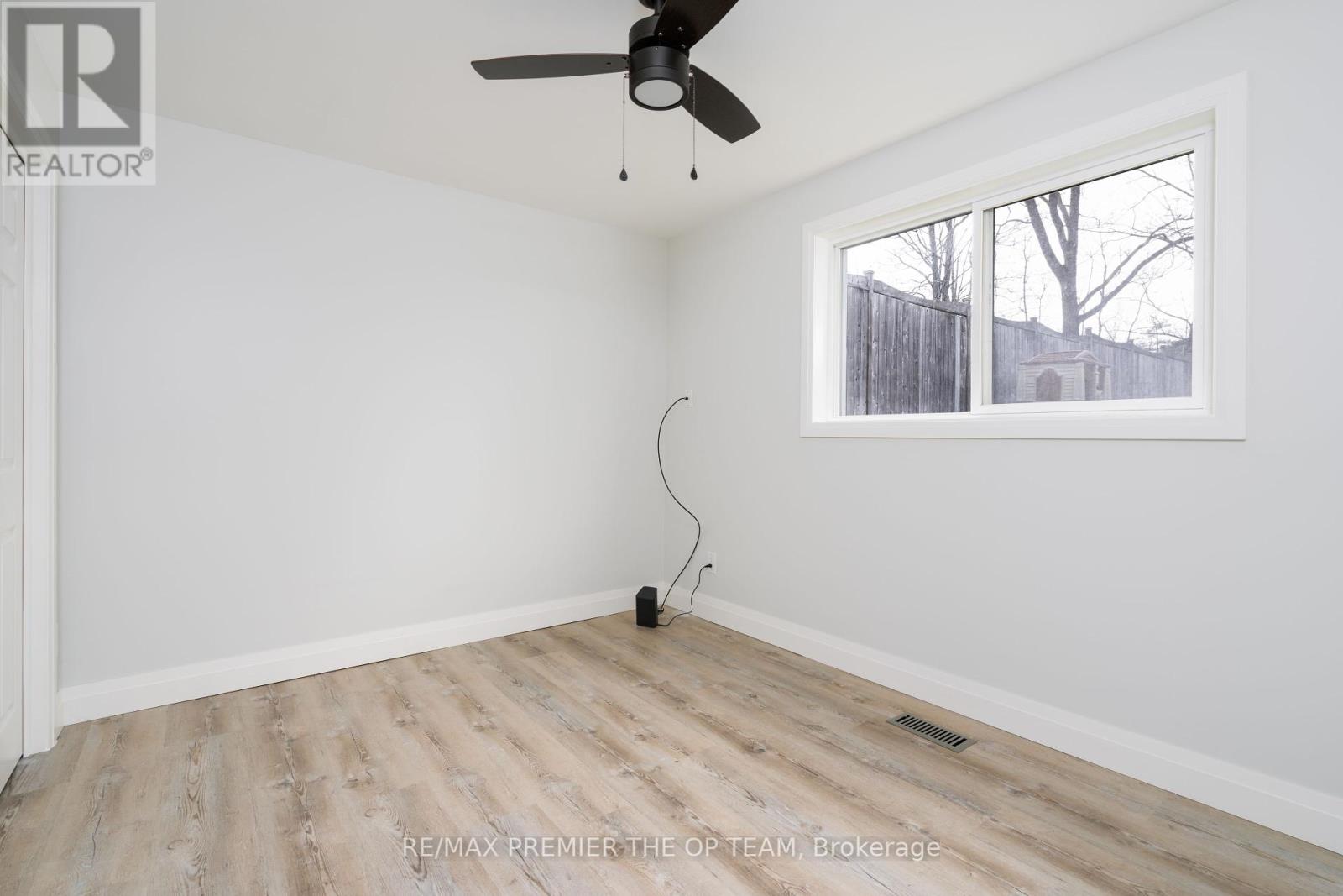 Bsmt - 20 Ottaway Avenue Property Photo 4