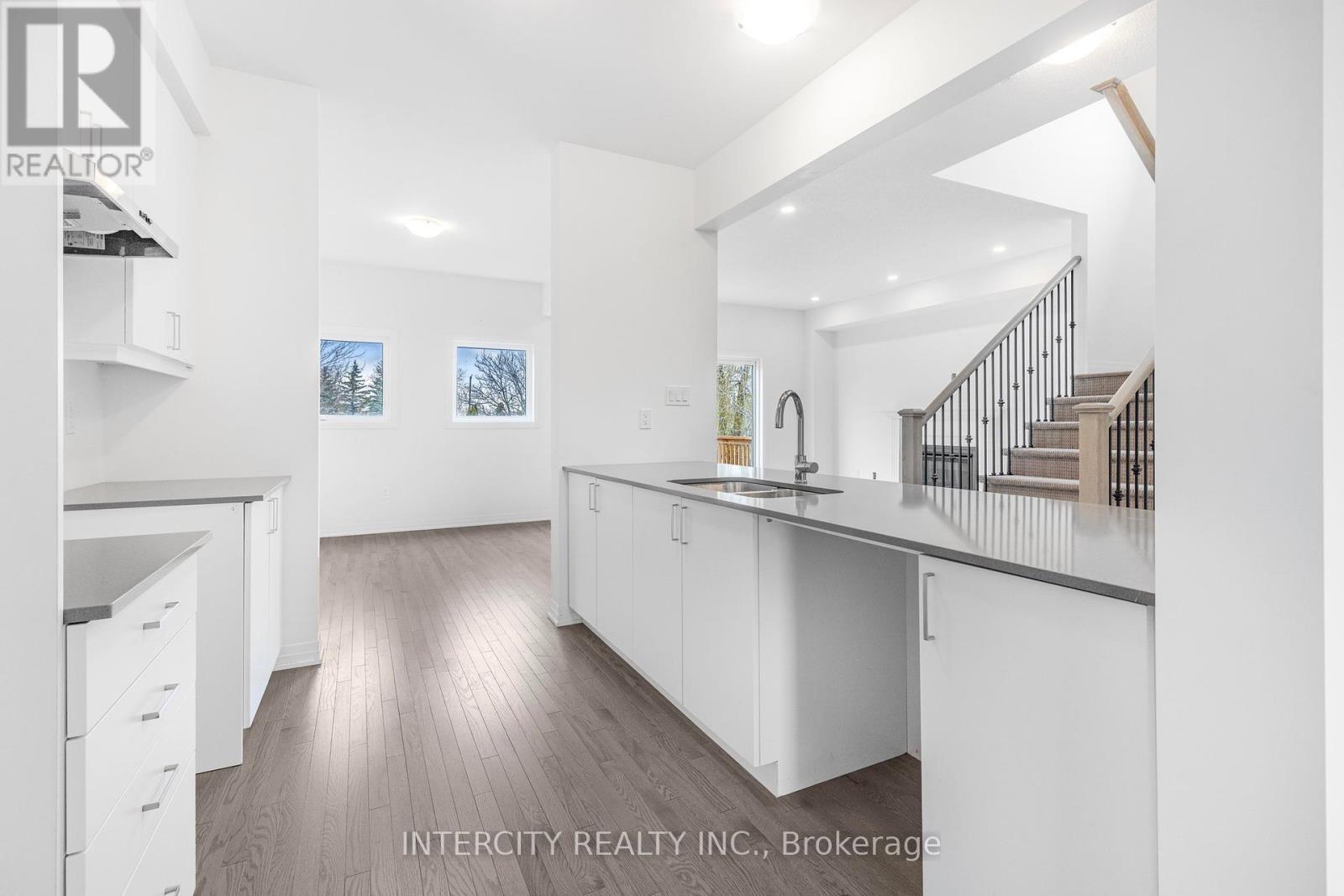 345 Quebec Street Property Photo 5