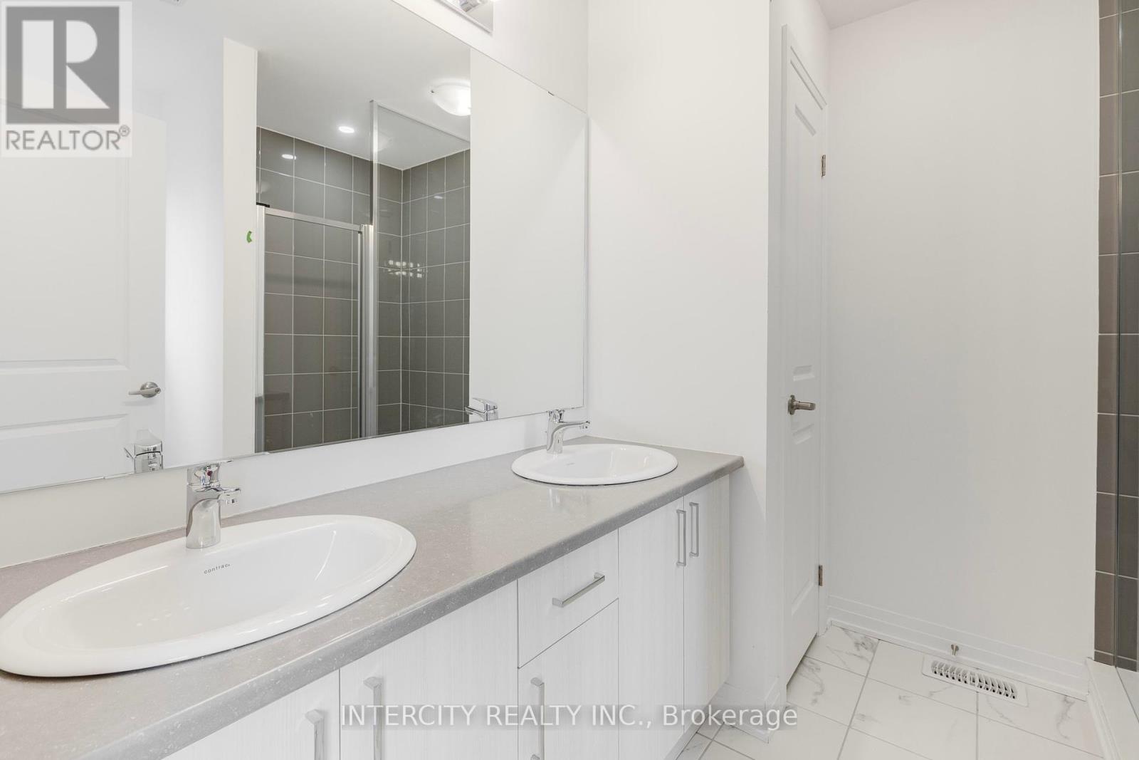 345 Quebec Street Property Photo 10