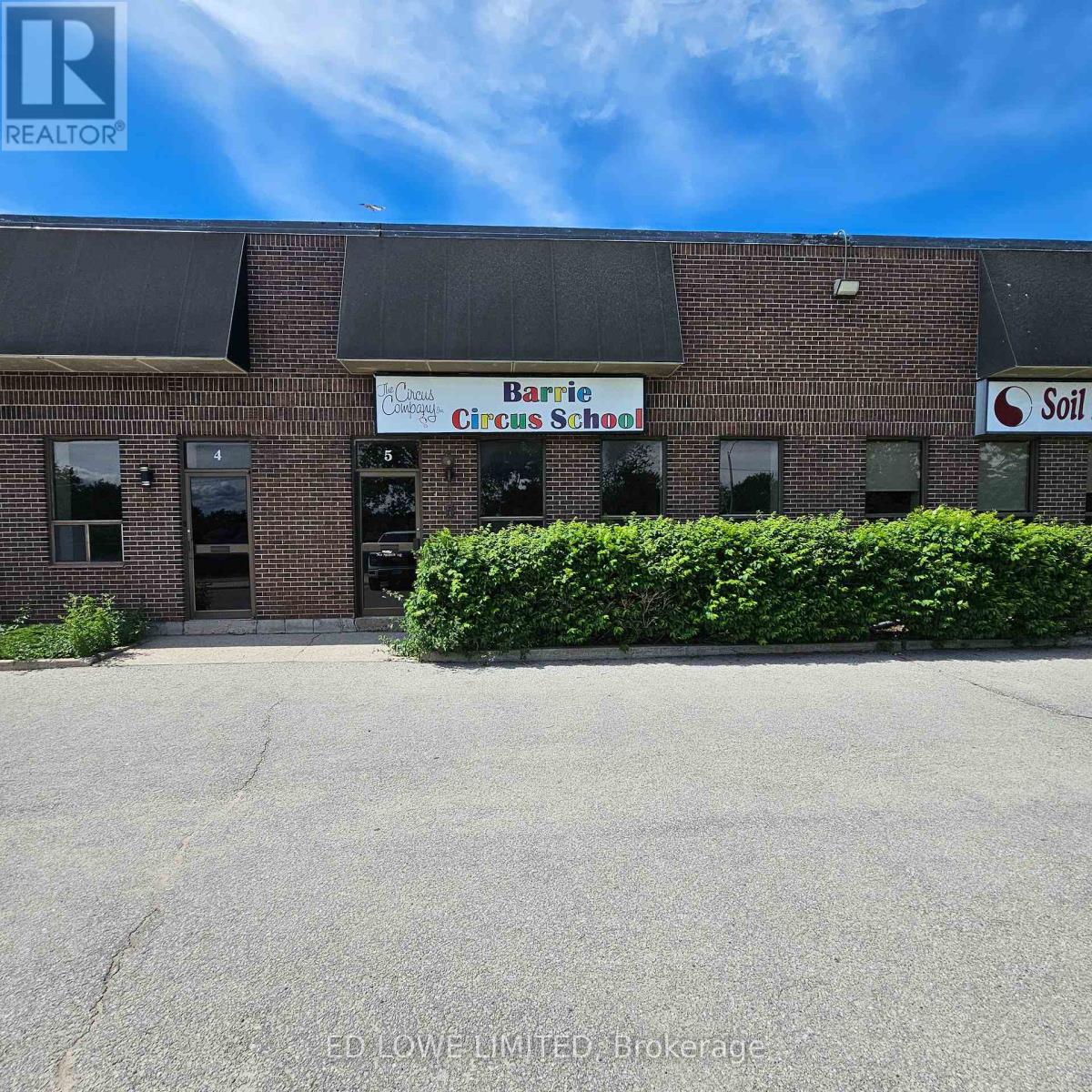 5 - 40 Bell Farm Road Property Photo 1