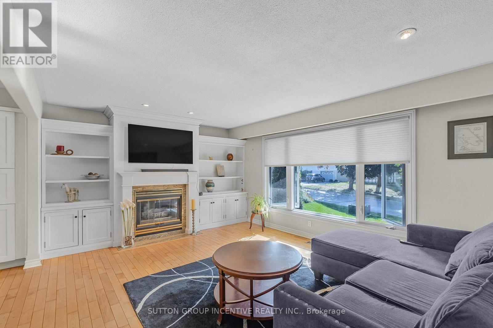 12 Roslyn Road Property Photo 14