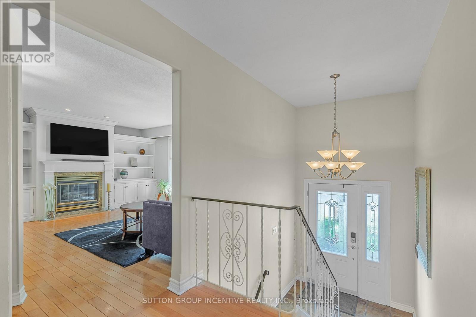 12 Roslyn Road Property Photo 18