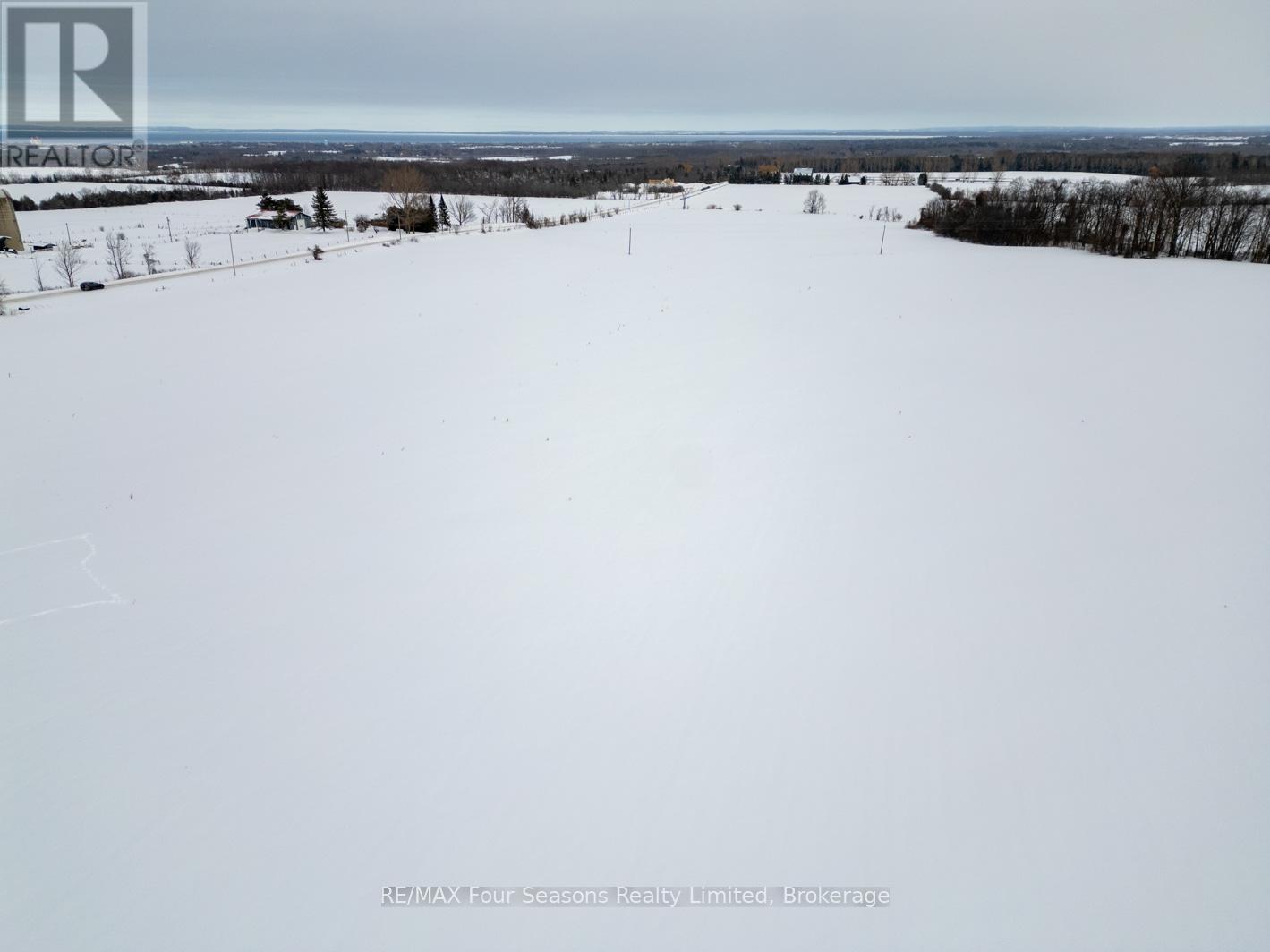 8483 36/37 Nottawasaga Side Road Property Photo 3