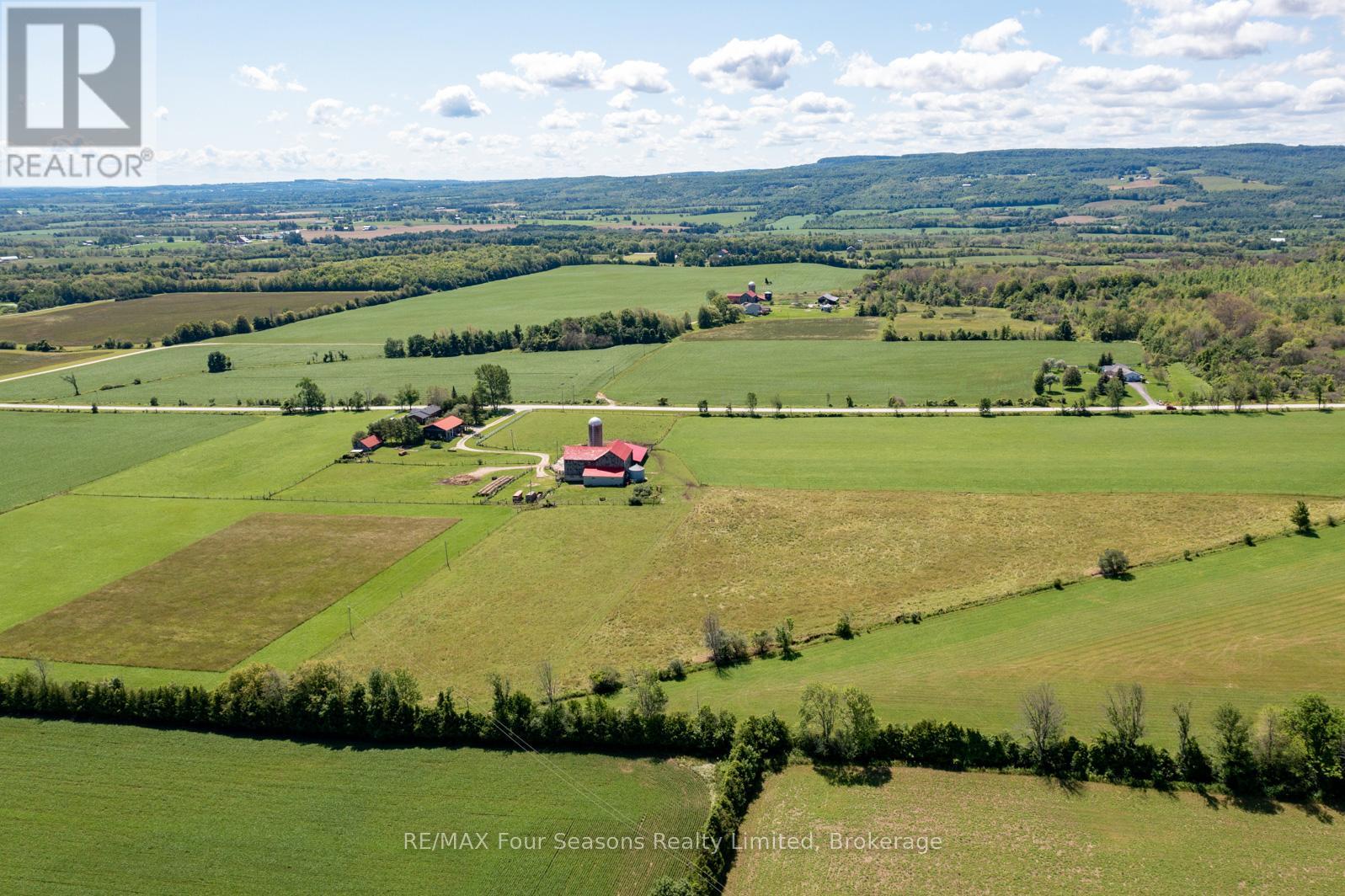 8483 36/37 Nottawasaga Side Road Property Photo 8