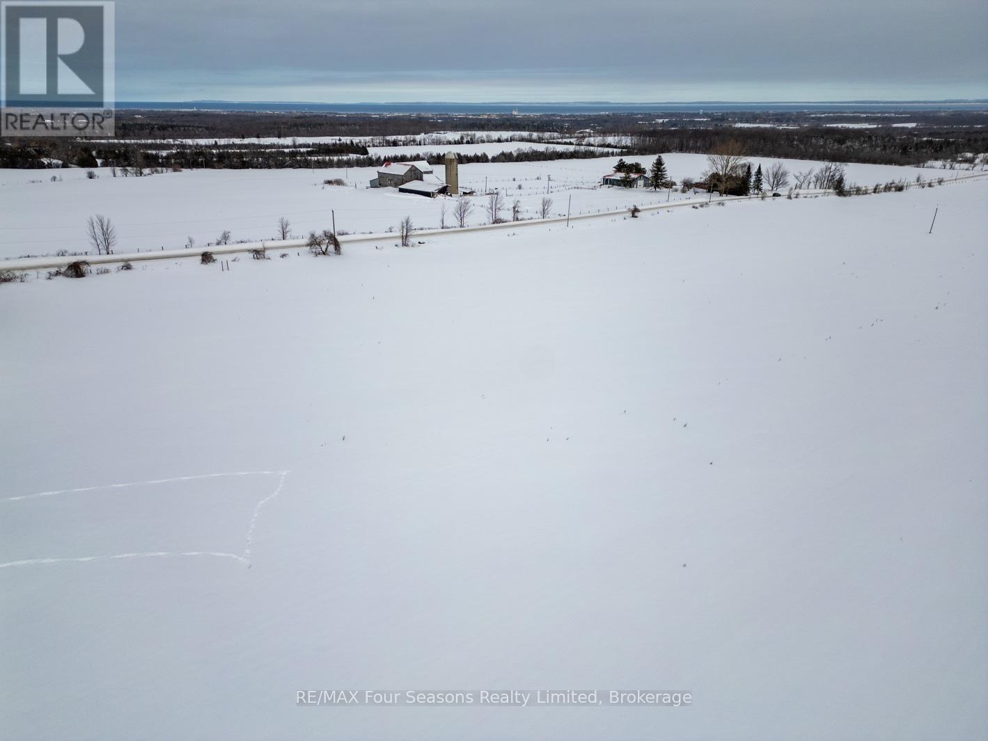 8483 36/37 Nottawasaga Side Road Property Photo 22