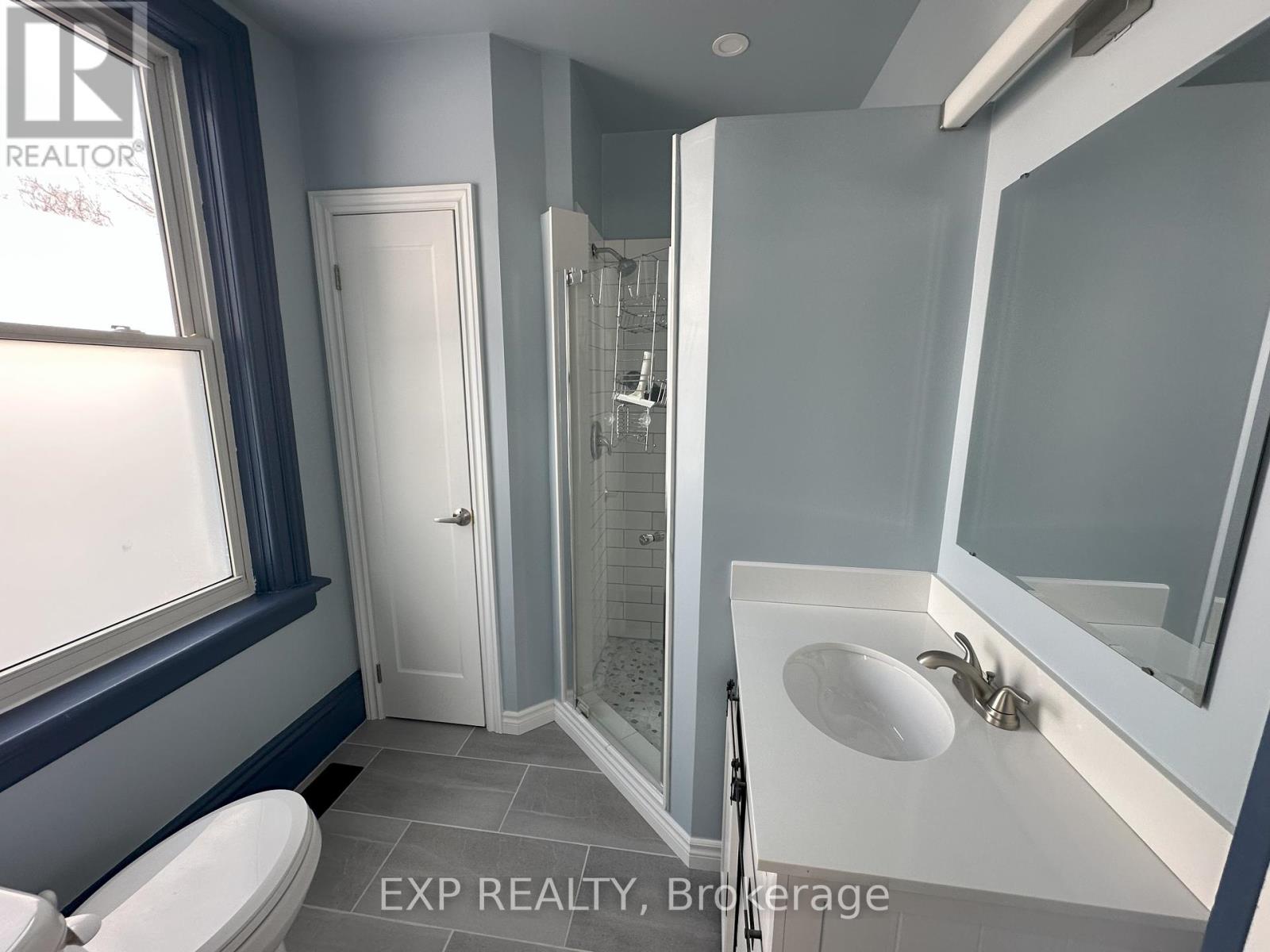 47 Grove Street E Property Photo 6