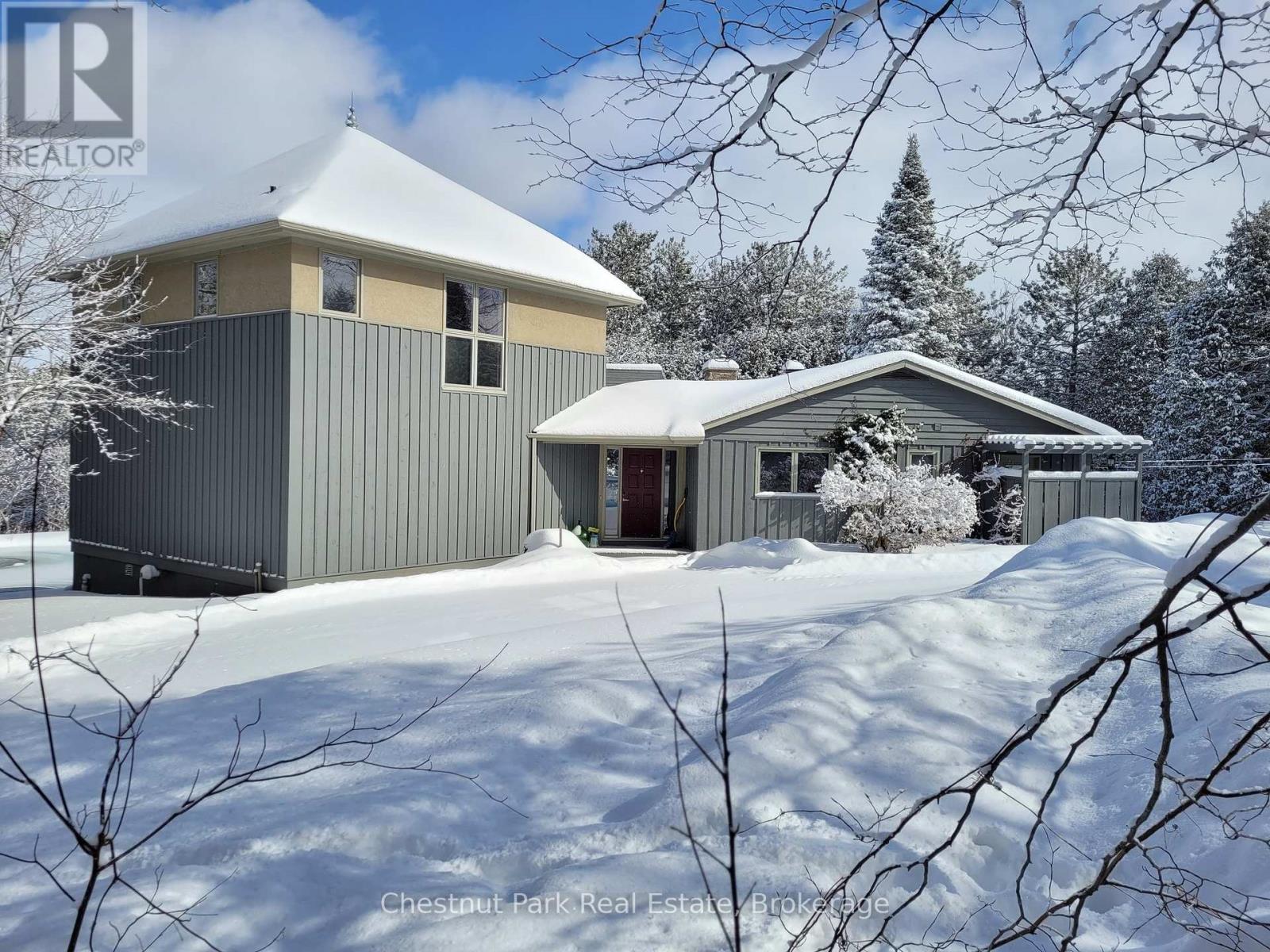 8444 21/22 Nottawasaga Side Road Property Photo