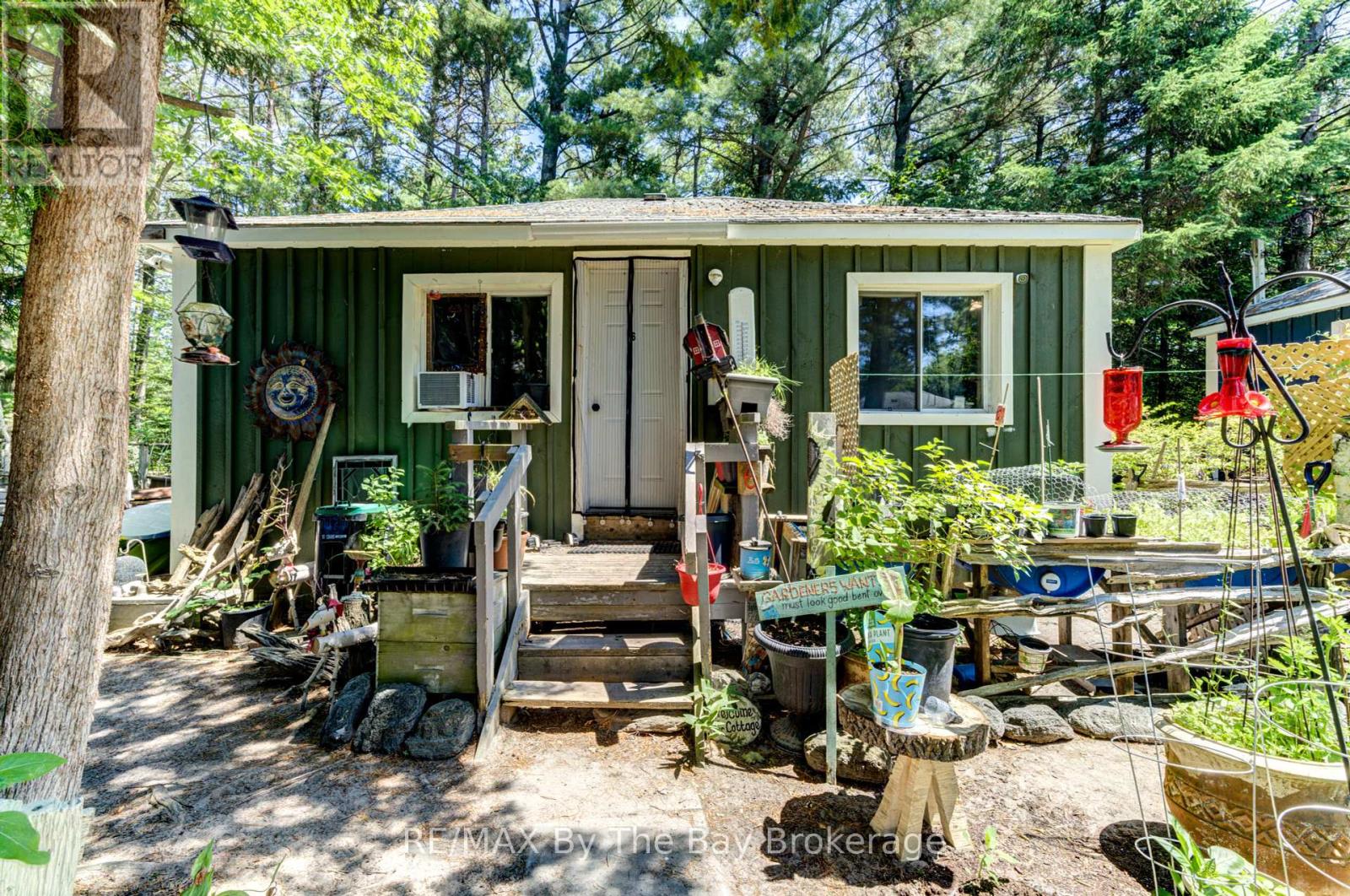 701, 705, 707 River Road E Property Photo 12