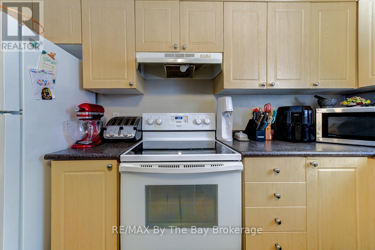 701 River Road E Property Photo 13