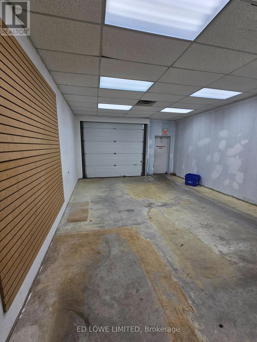 13 -16 - 15 Cedar Pointe Drive Property Photo 5