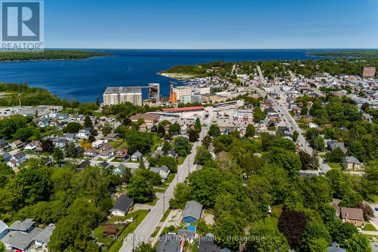 679 Montreal Street Property Photo 2