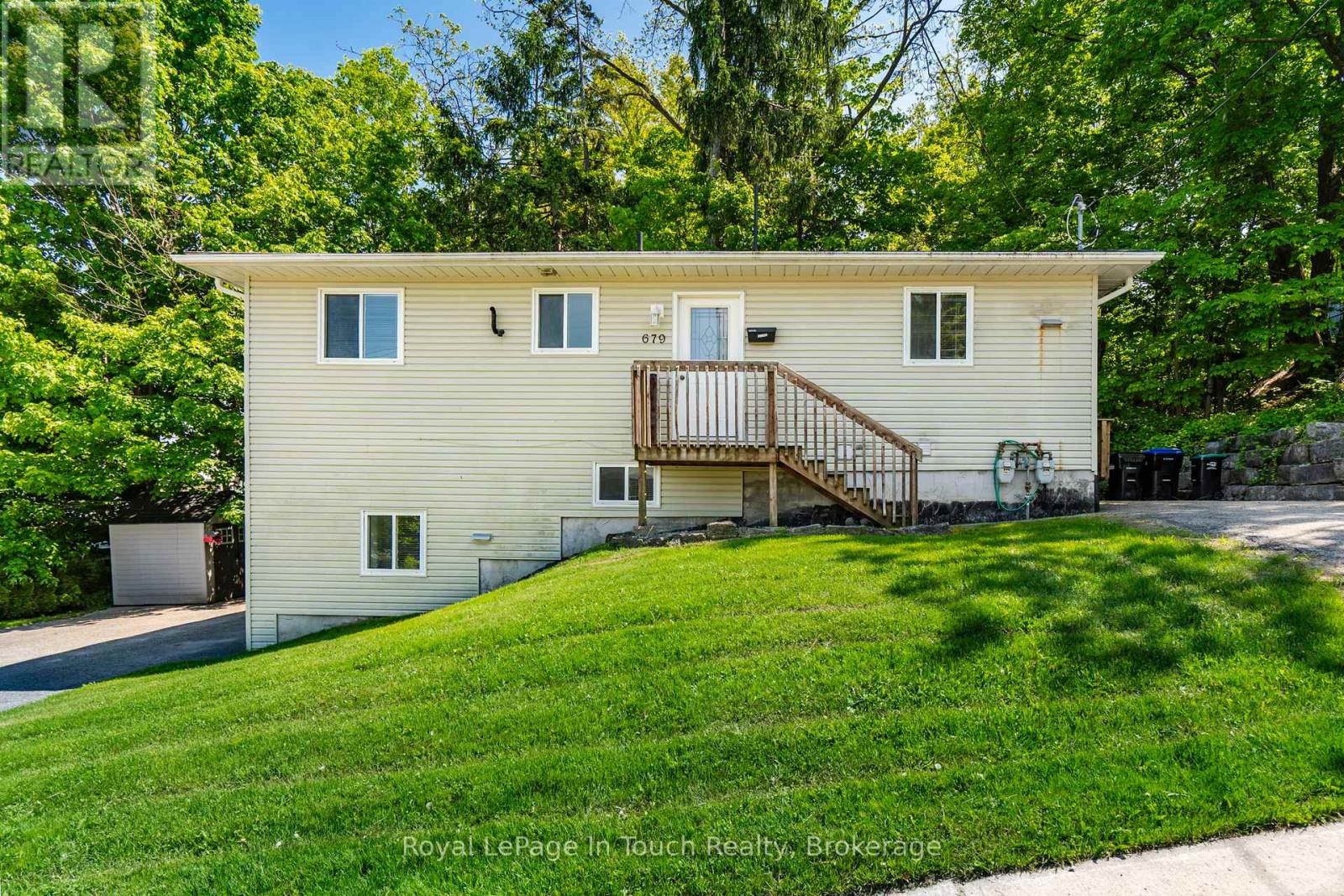 679 Montreal Street Property Photo 3