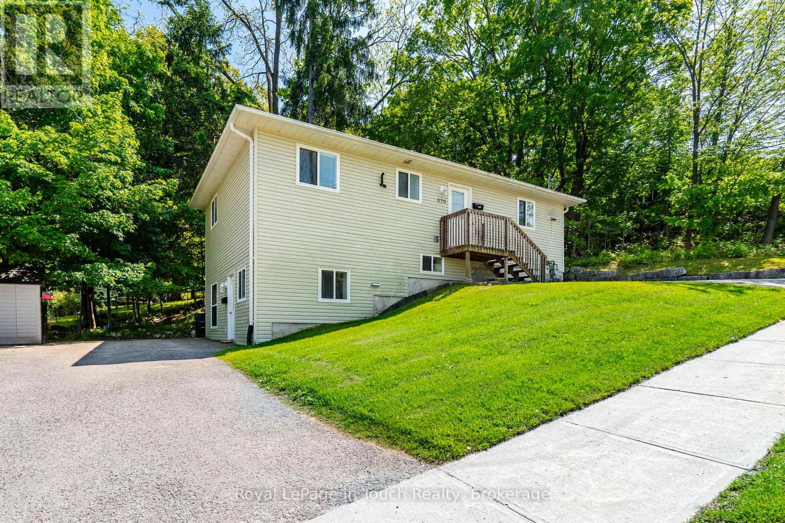 679 Montreal Street Property Photo 6
