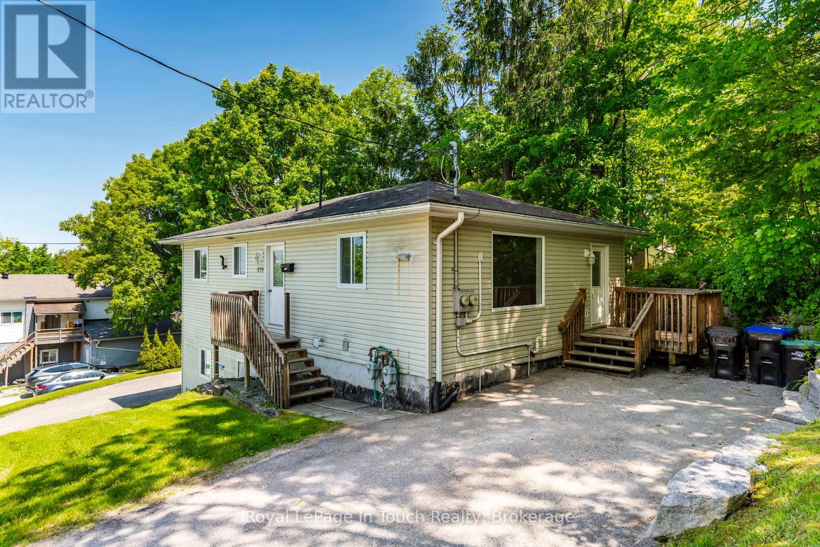 679 Montreal Street Property Photo 8