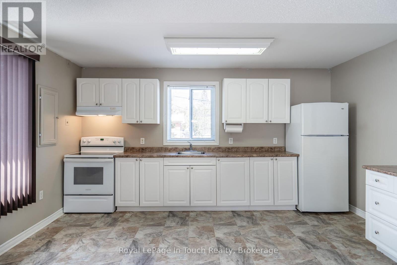 679 Montreal Street Property Photo 10