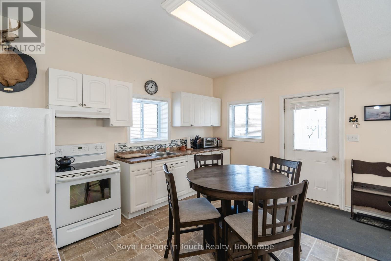 679 Montreal Street Property Photo 24