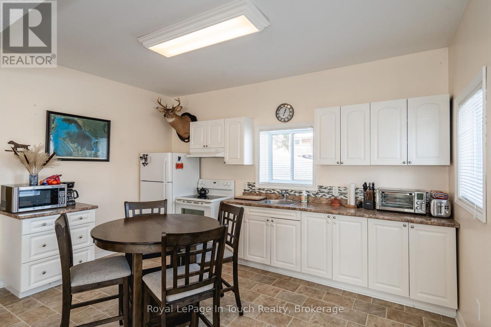 679 Montreal Street Property Photo 25