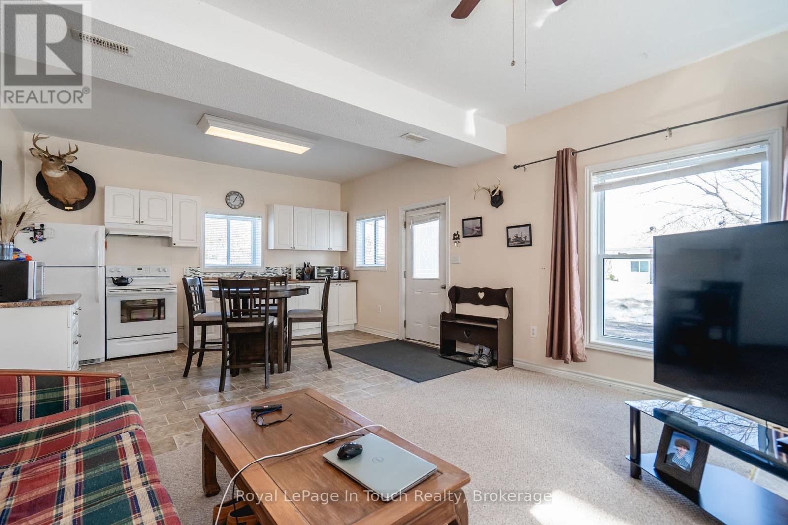 679 Montreal Street Property Photo 30