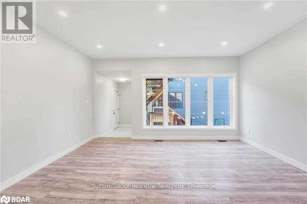 52 Marilyn Avenue S Property Photo 6