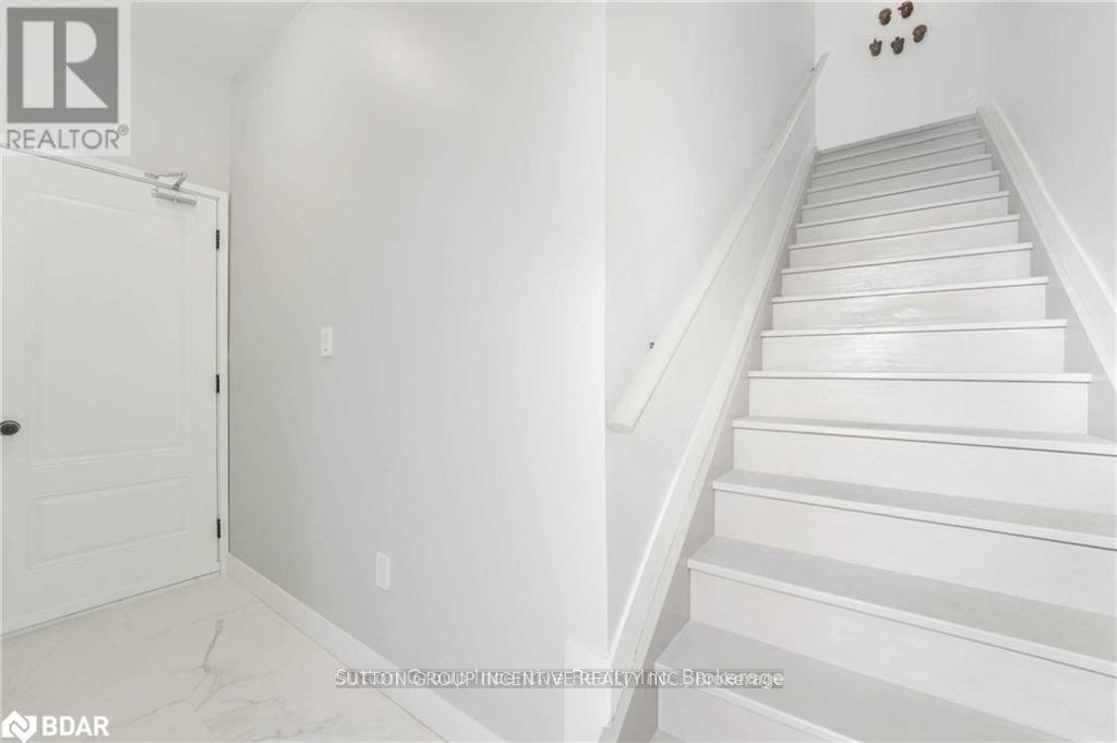 52 Marilyn Avenue S Property Photo 28